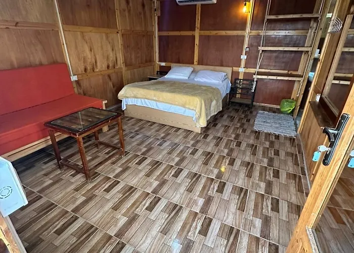 Sea View Camp Szálloda *